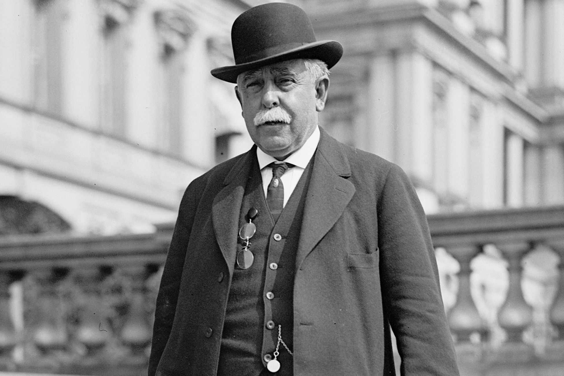 Black-and white photo of Reginaldo Francisco del Valle in 1913